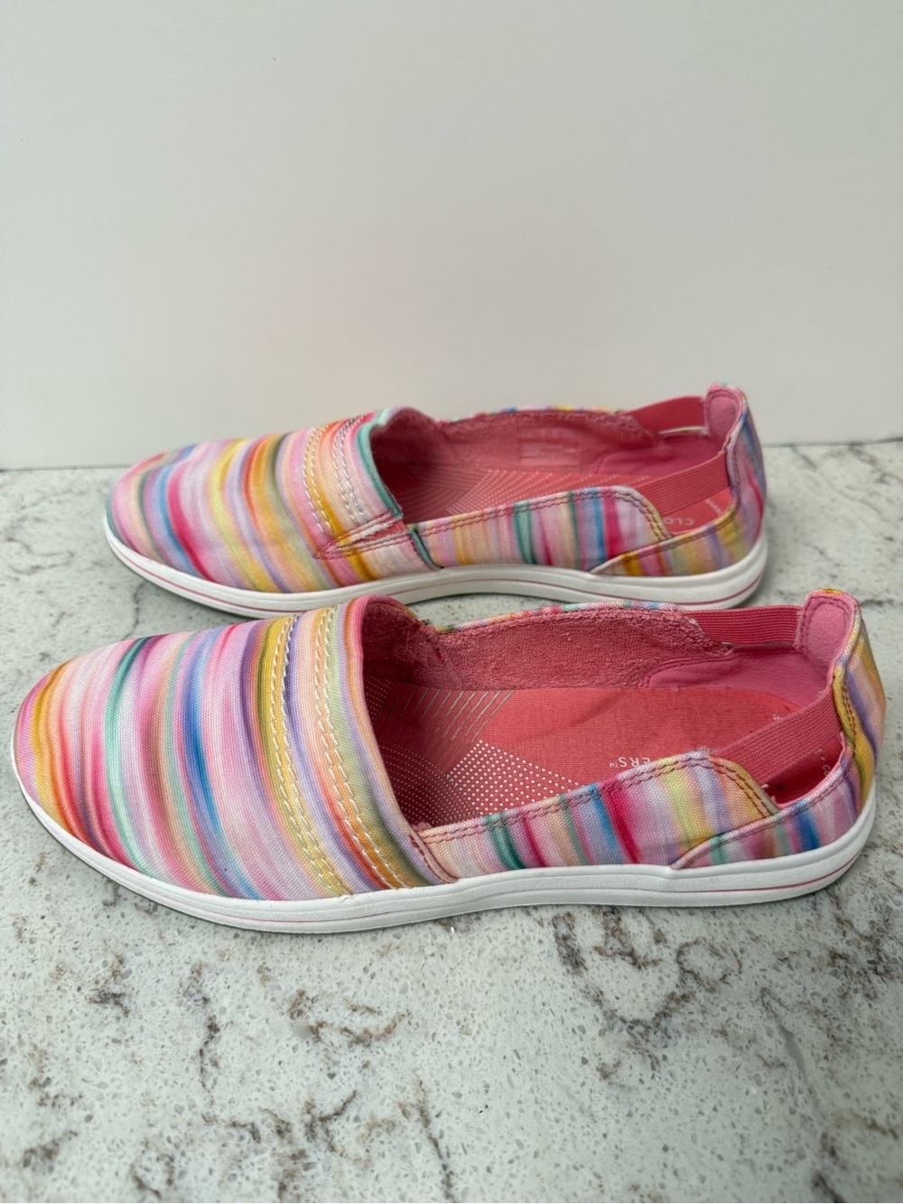 Clarks Cloudsteppers Breeze Step II Women’s Size 8 Rainbow Stripe Slip-On Shoes - Picture 6 of 8